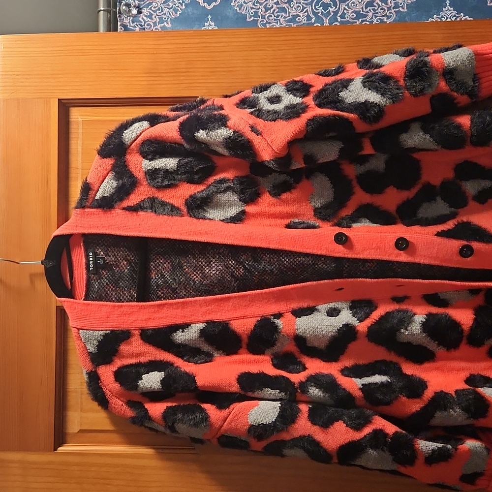 Leopard print hip length cardigan